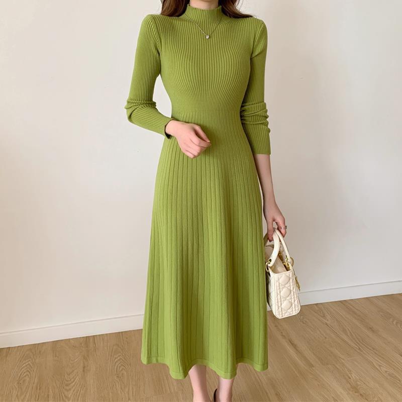 Mid-length Knee-length Jumper Skirt With Half Turtleneck Underlay