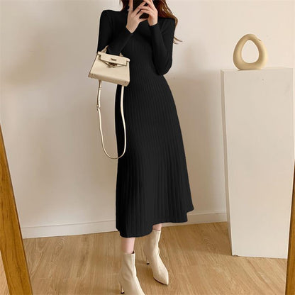 Mid-length Knee-length Jumper Skirt With Half Turtleneck Underlay